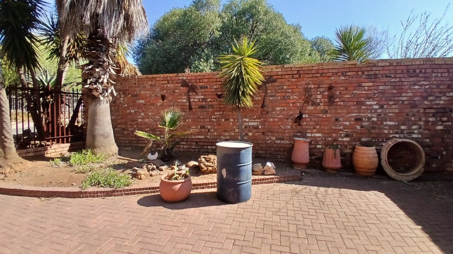 4 Bedroom Property for Sale in Fleurdal Free State